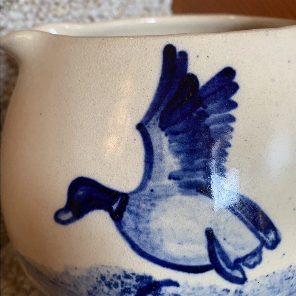 Vintage Casey Stoneware Blue and Cream Duck Art Pitcher EUC!! - Picture 2 of 16